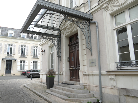 Building at 9 boulevard du Maréchal Foch, Angers